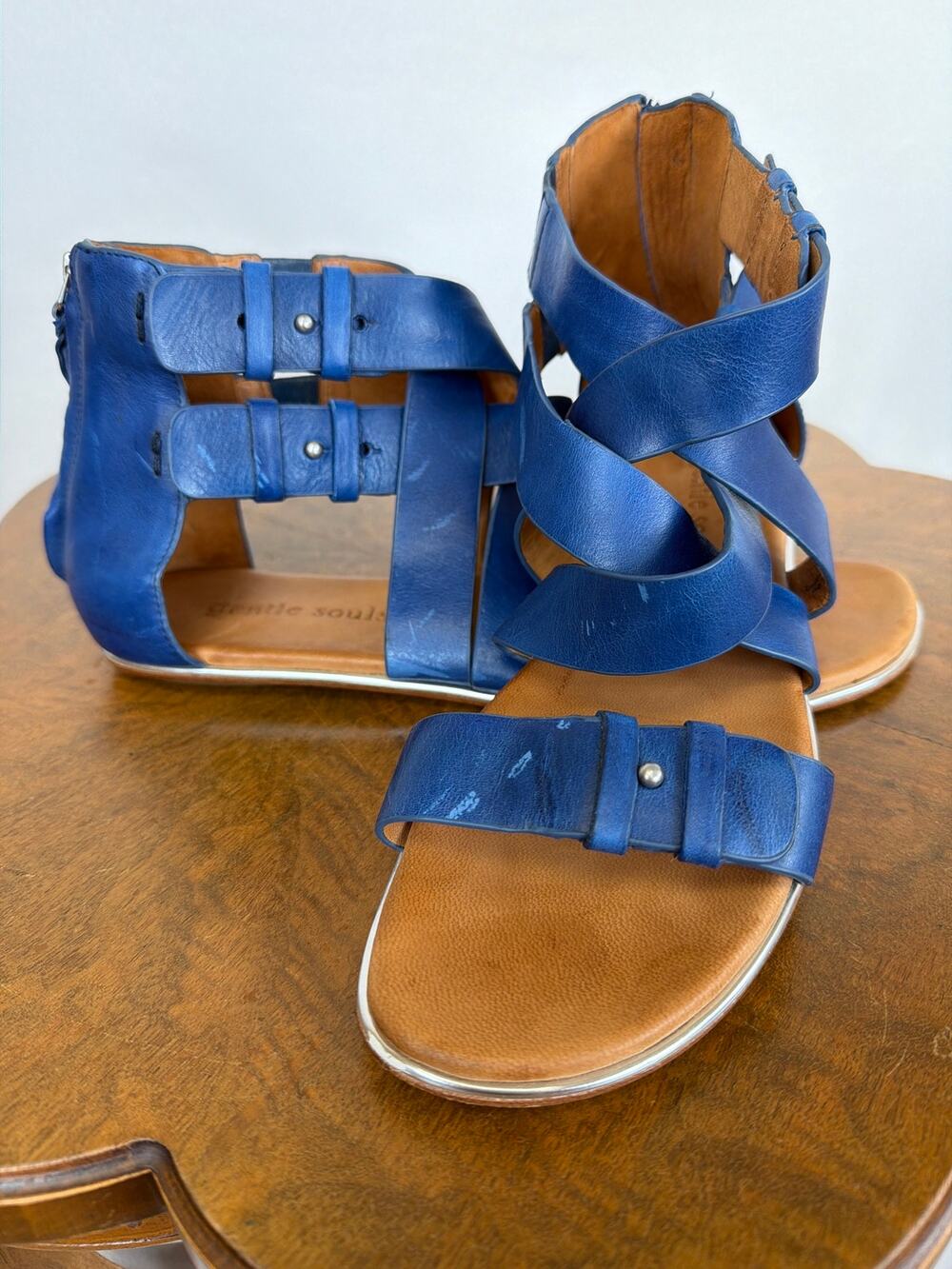 Gentle Souls by Kenneth Cole Blue Distressed Leather Gladiator Sandals Size 10